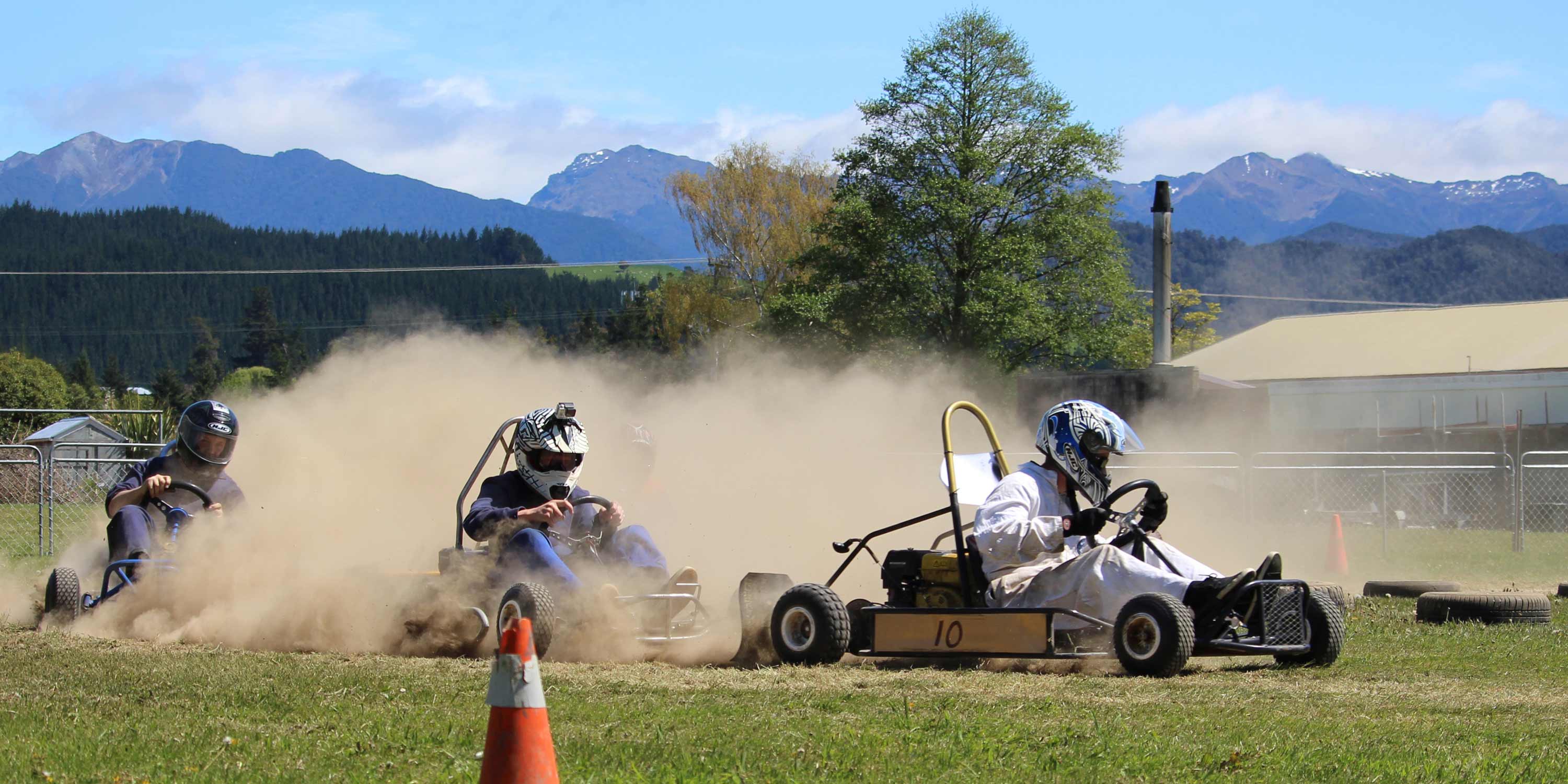 james perham followed by dillon johns and daniel batchelor nmit grass karts 2015